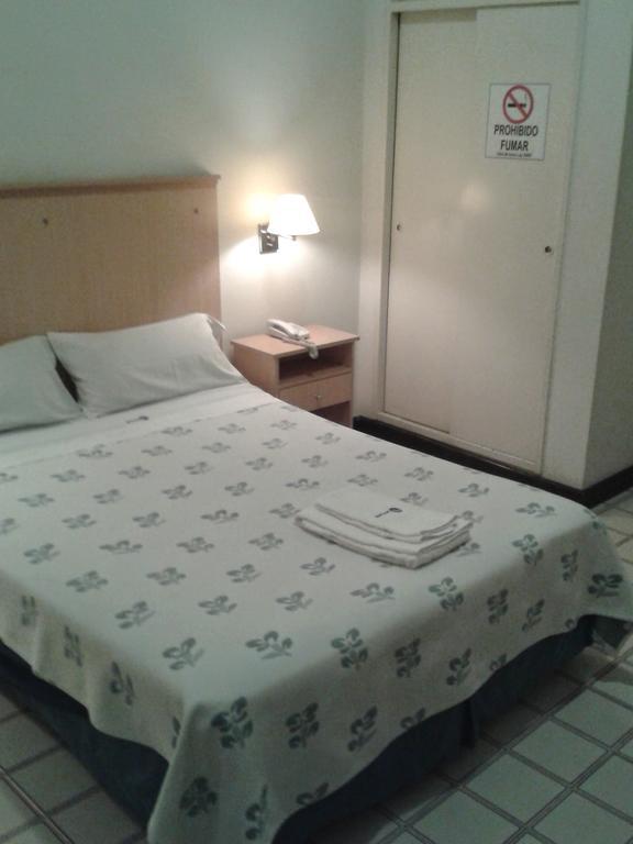Mari Plaza Hotel Buenos Aires Exterior foto